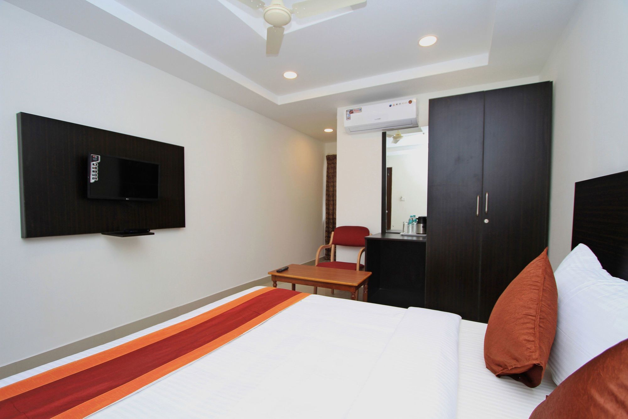 Oyo 4733 Champion Residency Hotel Bangalore Exterior photo