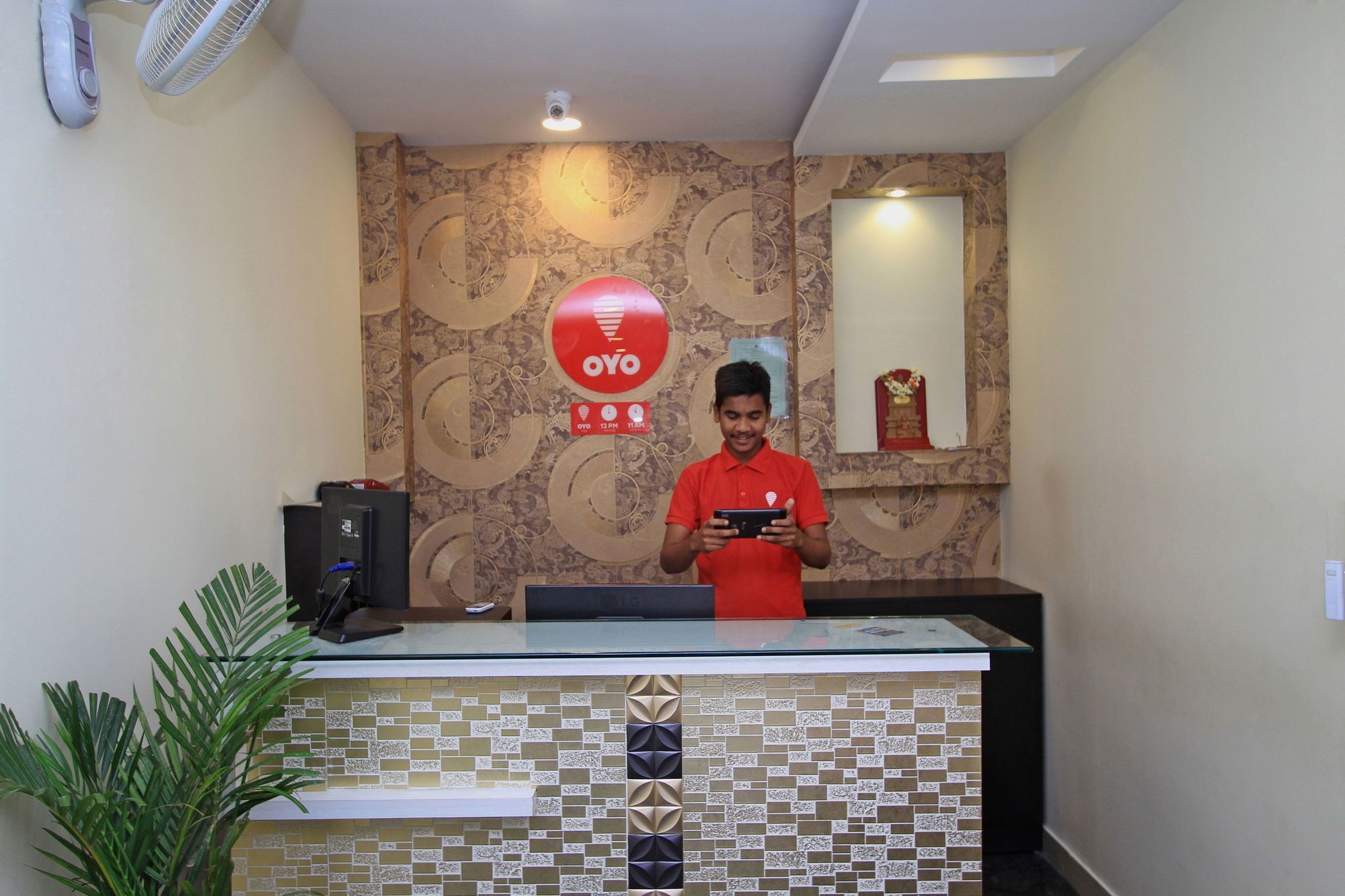 Oyo 4733 Champion Residency Hotel Bangalore Exterior photo