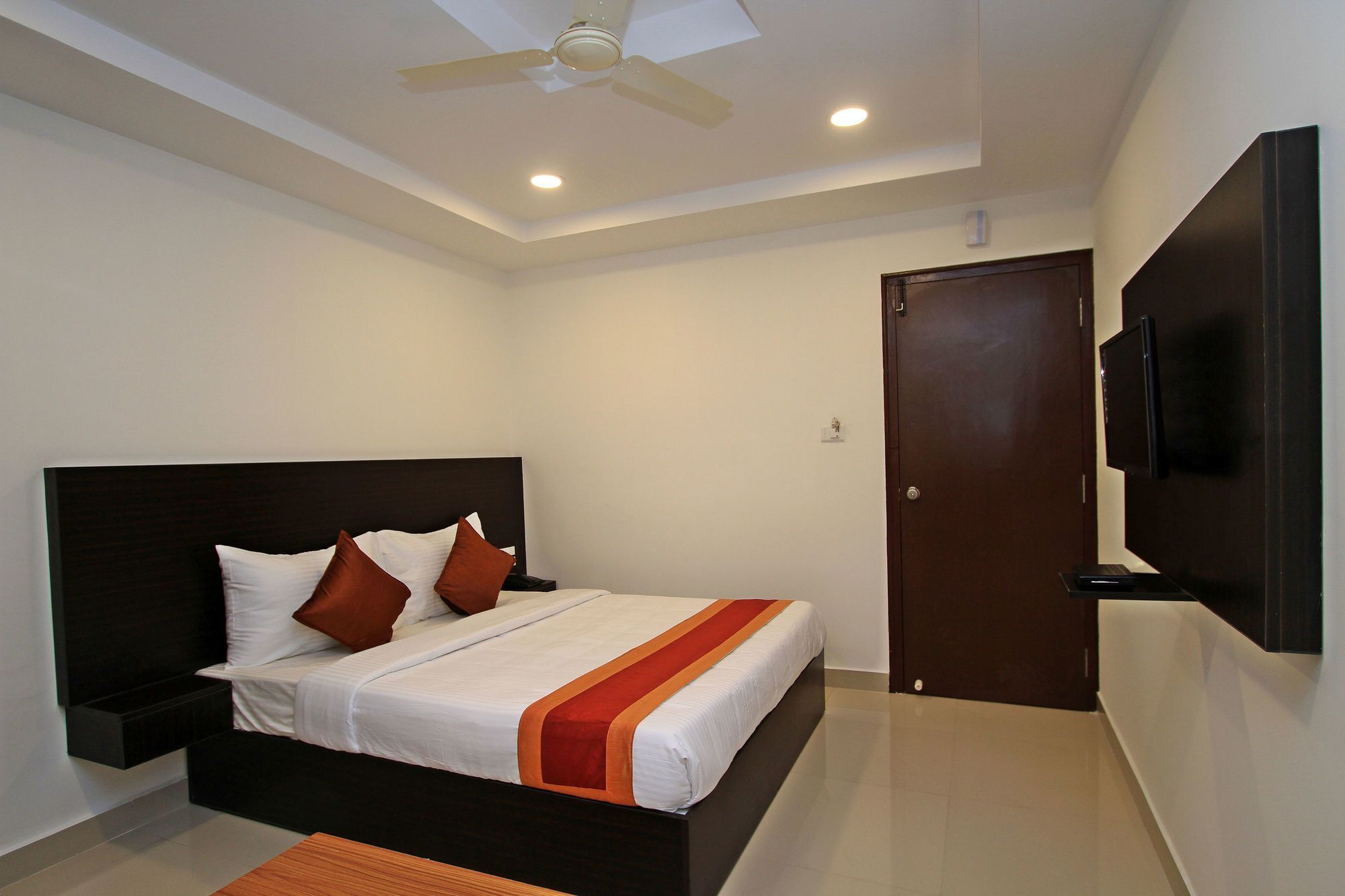 Oyo 4733 Champion Residency Hotel Bangalore Exterior photo